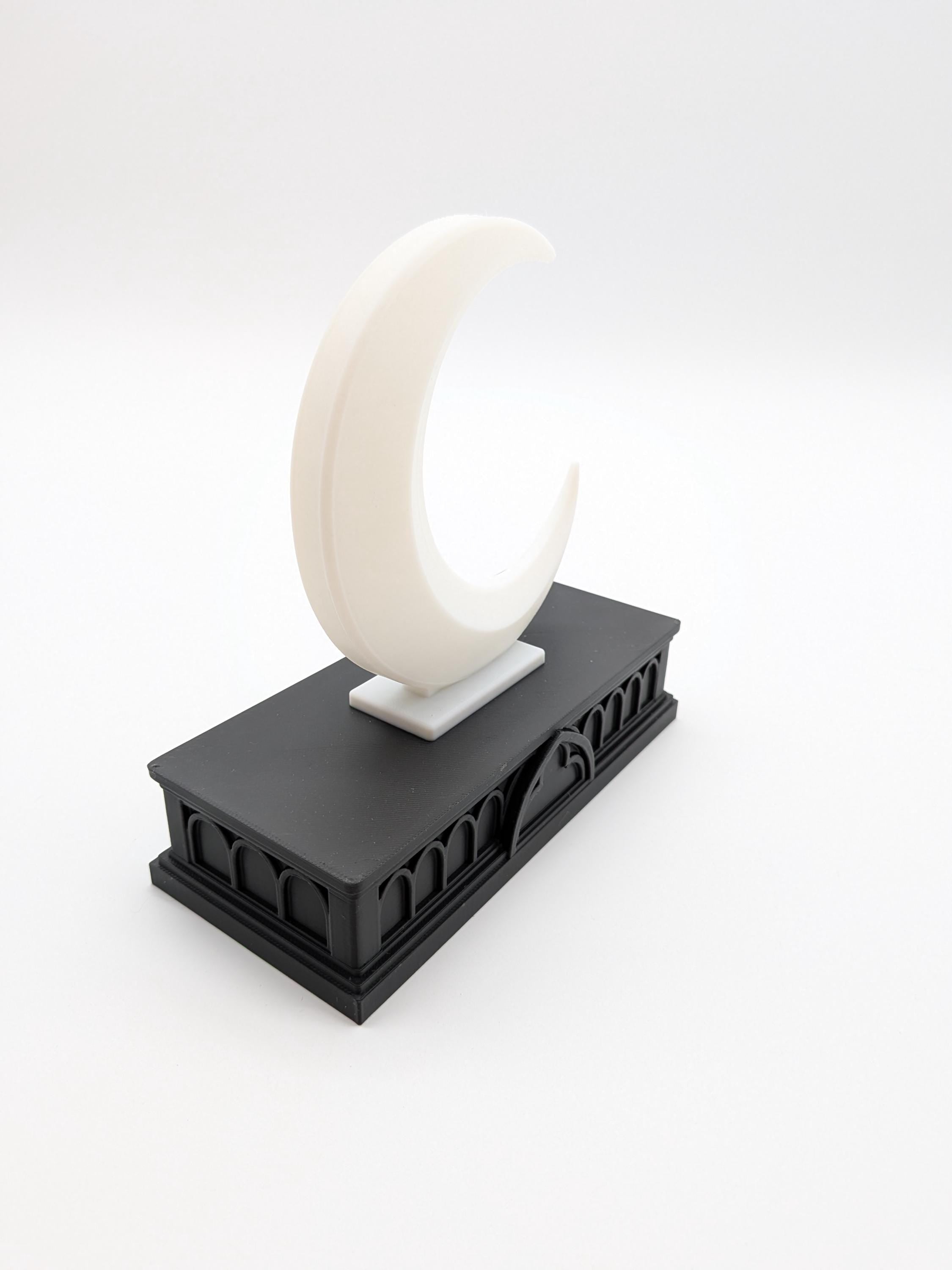 Gothic Crescent Moon with Cathedral Arches Decor